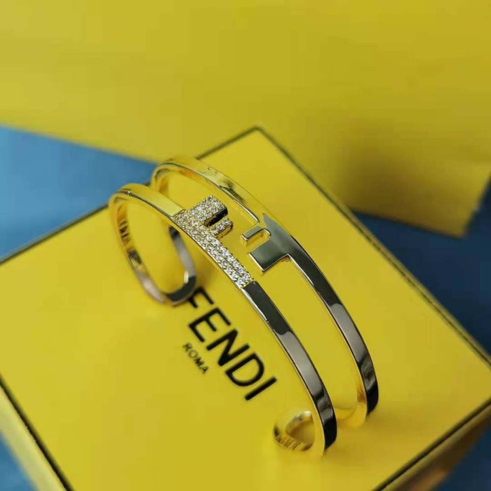 Fendi Women O’lock Bracelet with Gold-Colored Bracelet