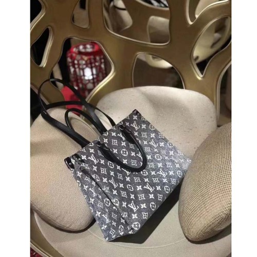 Louis Vuitton LV Women OnTheGo MM Tote Gray Denim Textile Jacquard