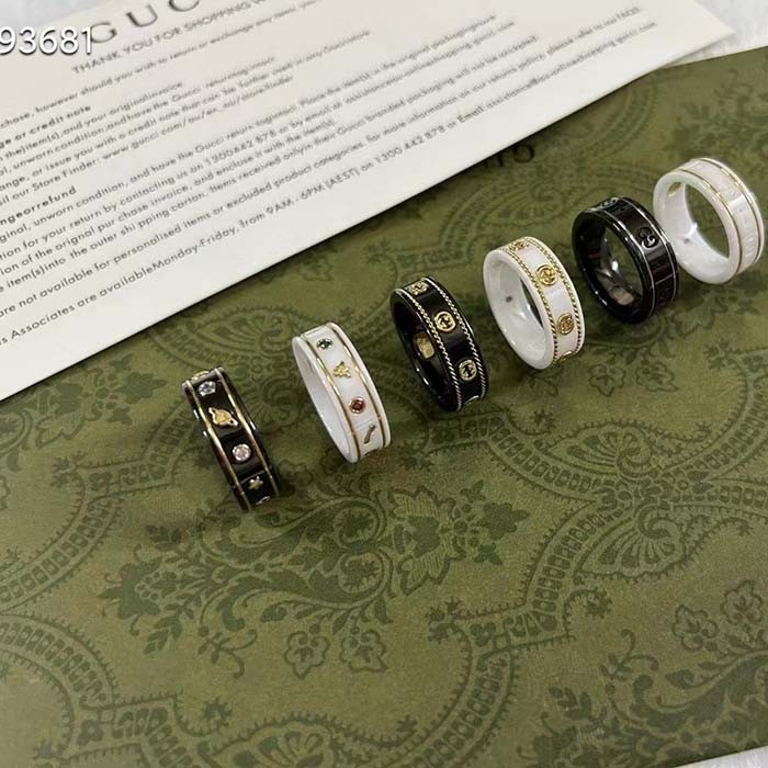 Gucci Unisex Icon Ring Yellow Gold Interlocking G 18k Yellow Gold Black Synthetic Corundum