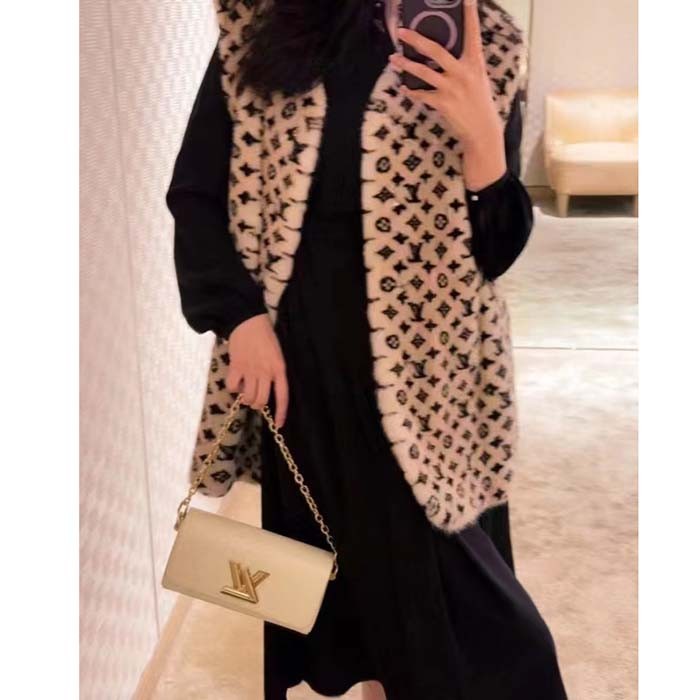 Louis Vuitton LV Women Twist West Quartz White Epi Grained Cowhide Leather M24550