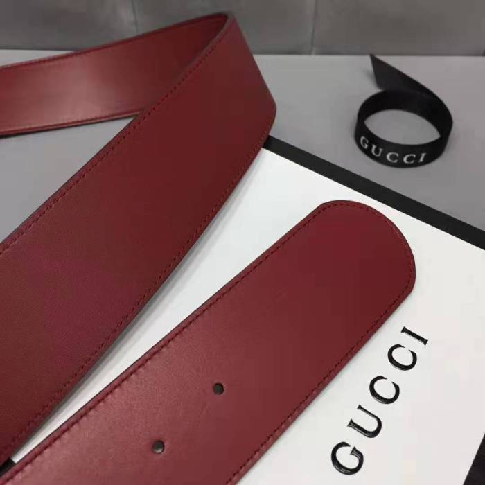 Gucci Unisex Leather Belt with Double G Buckle in Burgundy Leather