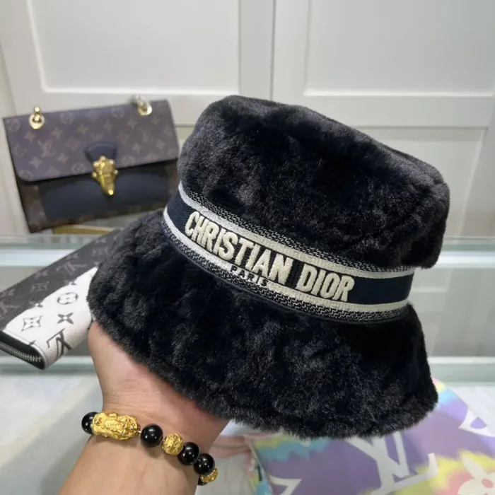Dior Unisex D-Bobby Cannage Small Brim Bucket Hat Black Shearling
