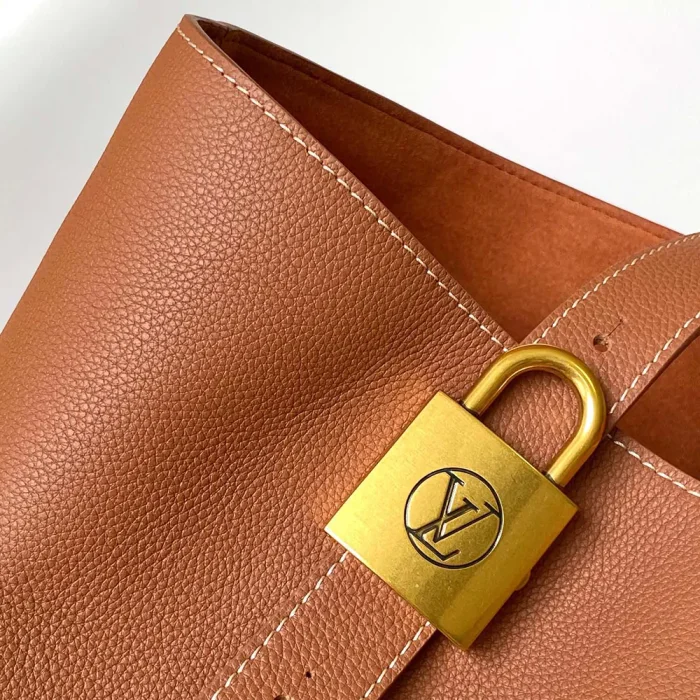 Louis Vuitton Women Low Key Hobo PM-Brown M25354