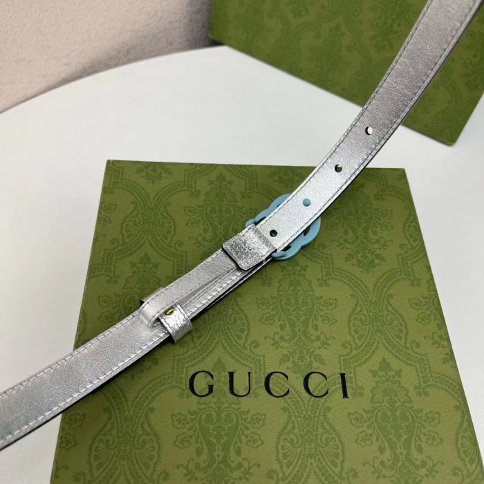 Gucci Unisex GG Marmont Thin Belt Silver Lamé Leather Double G Buckle 2 CM Width