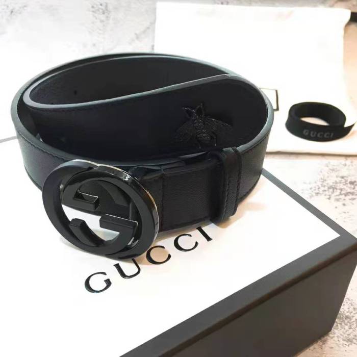 Gucci Unisex Leather Belt with Interlocking G in Black Leather