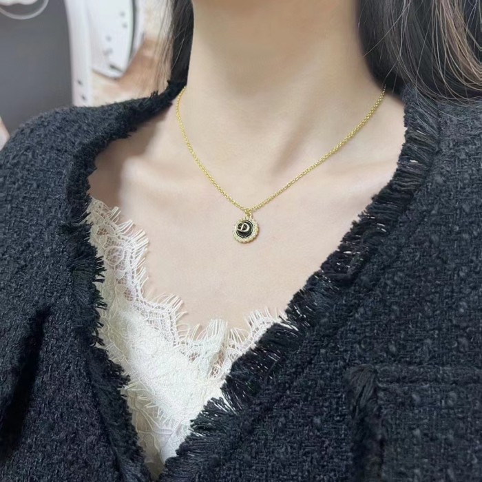 Dior Women Petit CD Baroque Necklace White Resin Pearls Black Glass