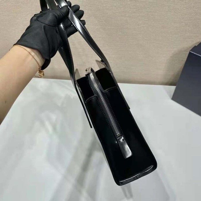 Prada Women Re-Edition 1995 Brushed-Leather Medium Handbag-Black