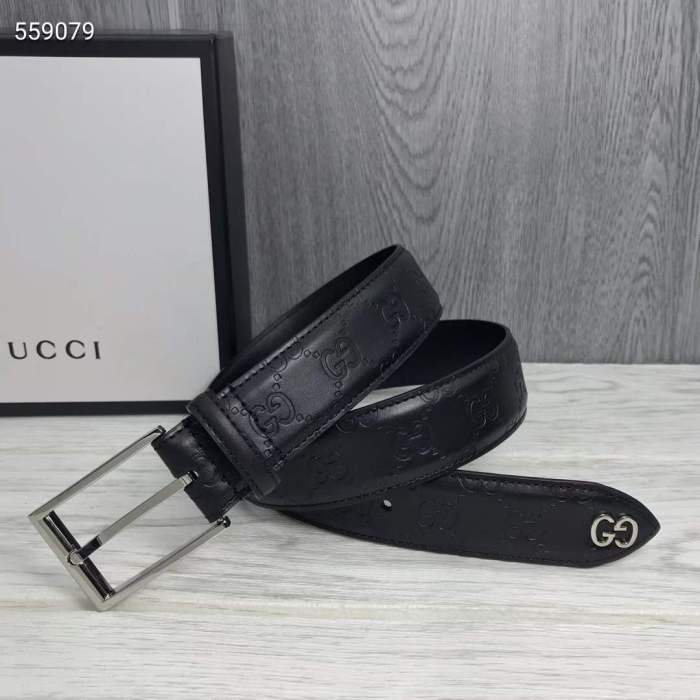 Gucci Unisex Black Signature Belt GG Detail Square Buckle 3.8 CM Width