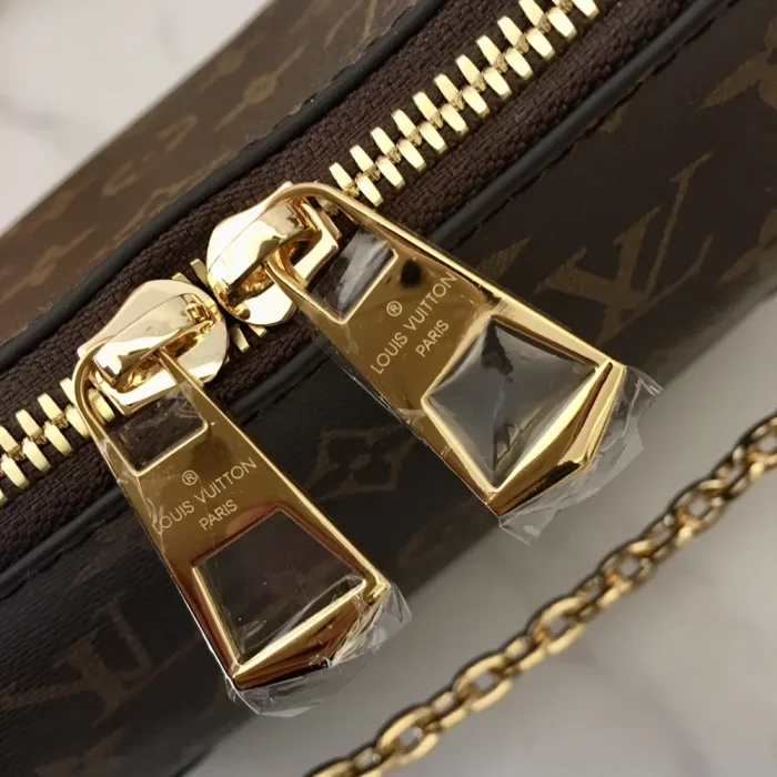 Louis Vuitton LV Women Boulogne PM Embossed Grained Cowhide Leather M45831