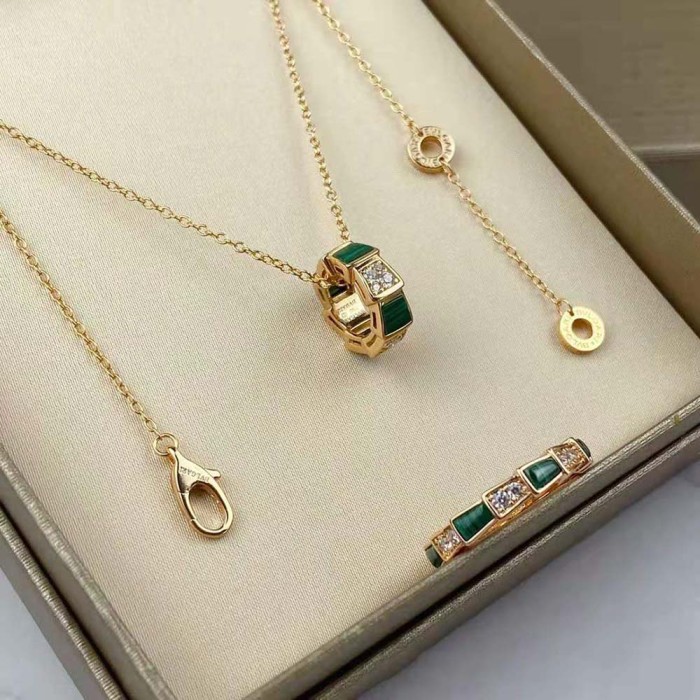 Bvlgari Women Serpenti Viper 18 KT Rose Gold Necklace Set with Malachite Elements