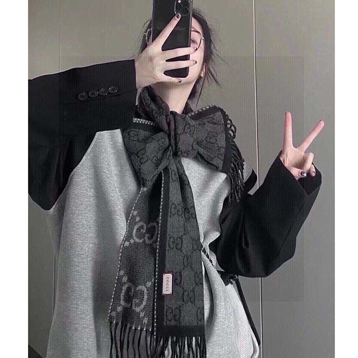 Gucci Unisex GG Jcquard Pattern Knit Scarf Tassels Grey Wool Light Grey GG