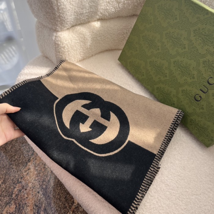 Gucci Unisex GG Wool Interlocking G Scarf Pink Black Wool Fringe Trim