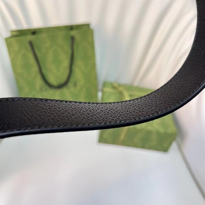 Gucci Unisex Reversible Belt Square G Buckle Black GG Supreme Canvas Reverses Leather