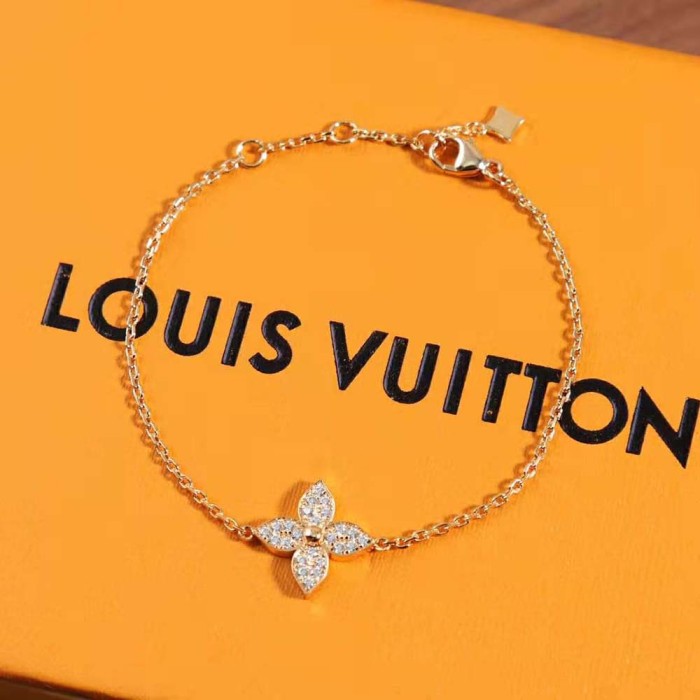 Louis Vuitton Women Idylle Blossom Bracelet Pink Gold and Diamonds