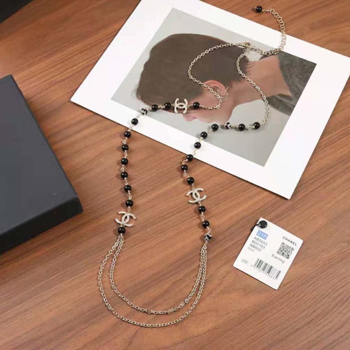 Chanel Women Long Necklace in Metal Glass Pearls and Strass