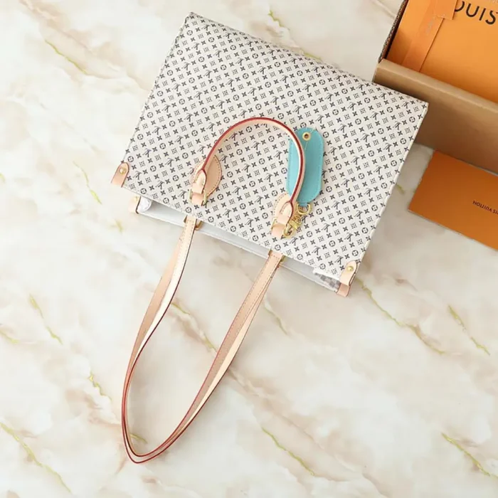 Louis Vuitton LV Women Onthego PM H27 M15138