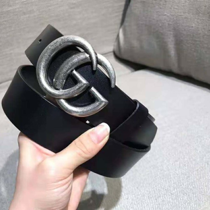 Gucci Unisex Leather Belt with Double G Buckle in 2.5cm Width-Black and Silver