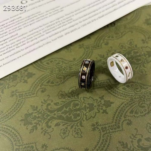 Gucci Unisex Icon Ring Yellow Gold Interlocking G 18k Yellow Gold Black Synthetic Corundum