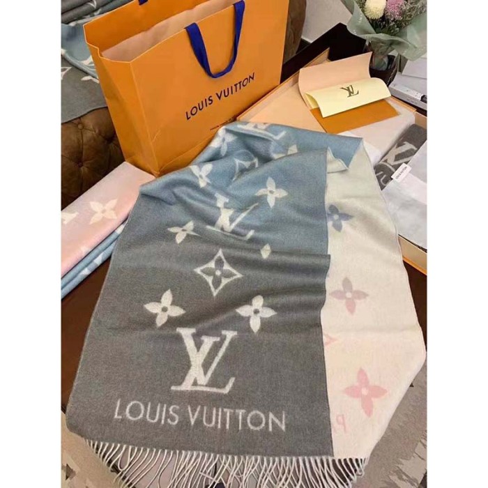 Louis Vuitton LV Women Reykjavik Gradient Cashmere Scarf with Iconic Monogram-Blue