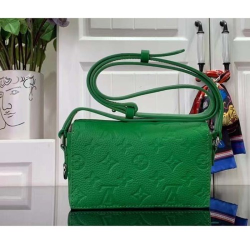 Louis Vuitton Unisex Steamer Wearable Wallet Green Taurillon Monogram Cowhide Leather