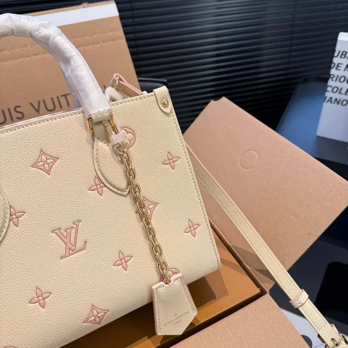 Louis Vuitton LV Women Onthego PM Monogram Empreinte M14403