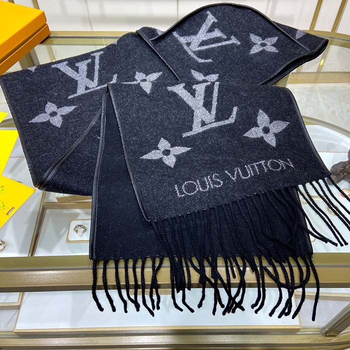 Louis Vuitton LV Unisex Fall For You Hood Scarf Grey Wool Cashmere Jacquard Monogram
