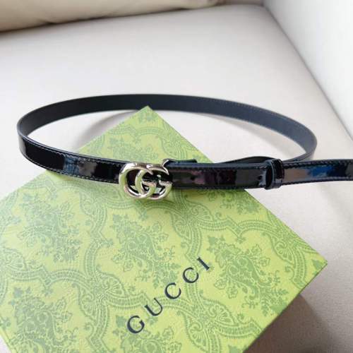 Gucci Unisex GG Marmont Thin Belt Black Leather Double G Buckle