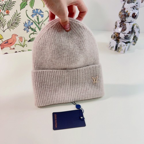 Louis Vuitton Unisex LV Ahead Beanie One Size Crème Beige Cashmere Enamel Initials