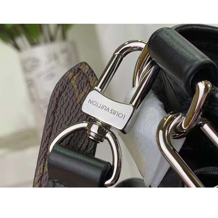 Louis Vuitton LV Women CarryAll Cargo PM Black Lambskin Cowhide Leather M24861