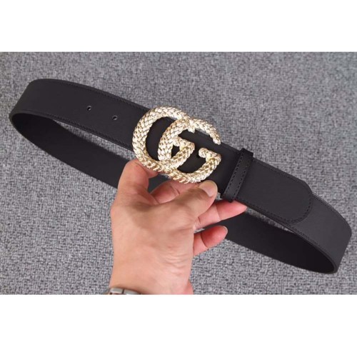 Gucci Unisex Gucci Belt with Textured Double G Buckle in Black Leather