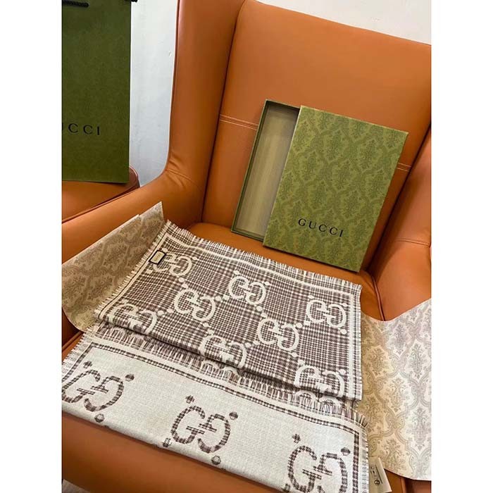 Gucci Unisex GG Wool Jacquard Scarf Ivory Beige Houndstooth Fringe Trim