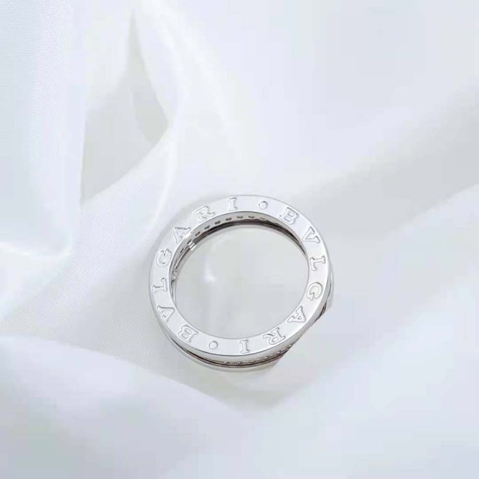 Bvlgari Women B.zero1 One-Band Ring in 18 KT White Gold Set with Pave Diamonds on the Spiral