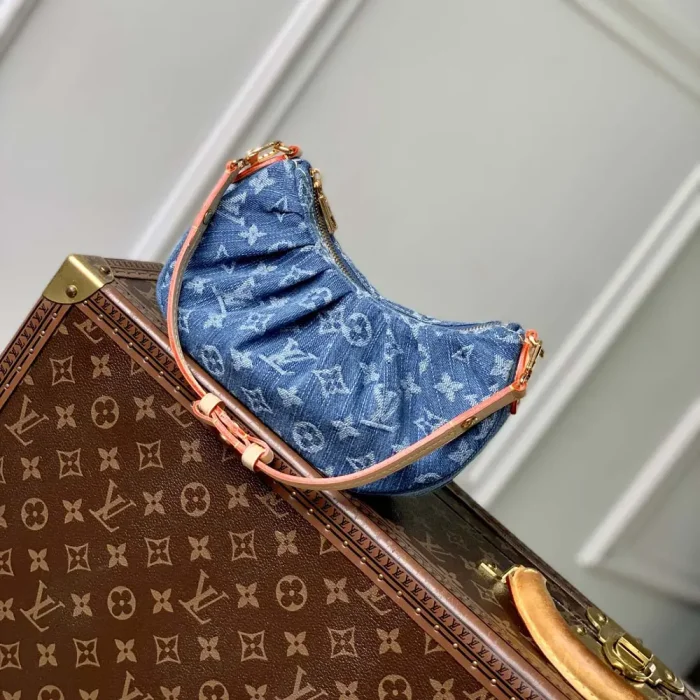 Louis Vuitton LV Women Pochette Valley Monogram Denim M13571