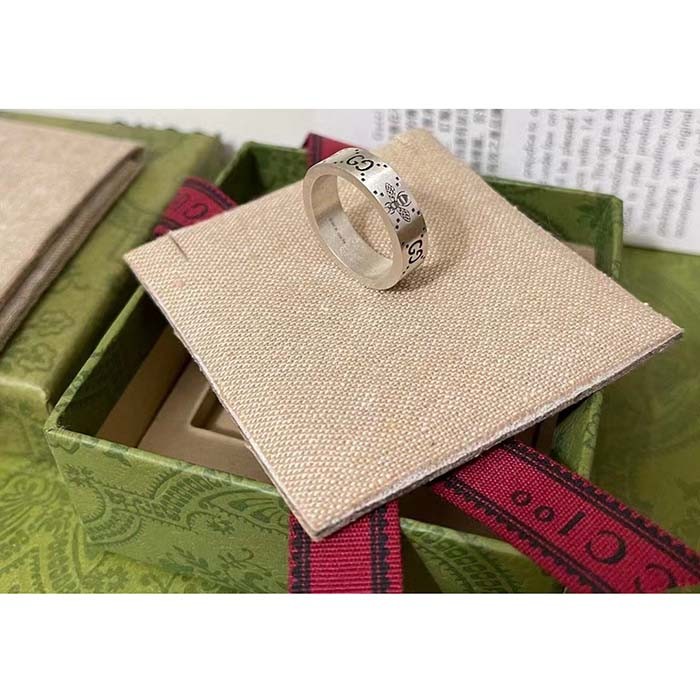 Gucci Unisex GG Bee Engraved Ring 925 Sterling Silver Aged Silver-Toned Hardware