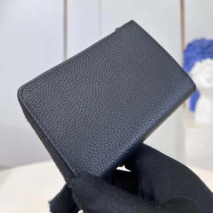 Louis Vuitton LV Unisex Pilot Wallet Black LV Aerogram Cowhide Leather Tone-On-Tone Hardware