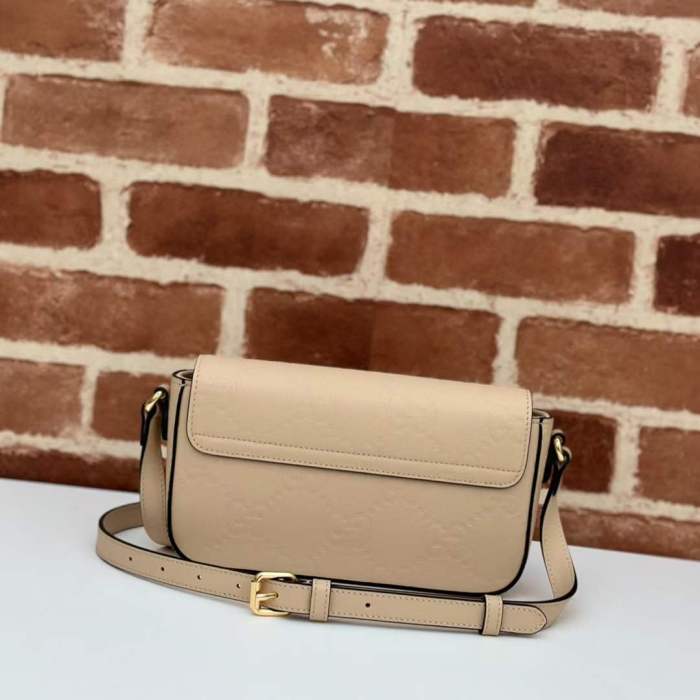 Gucci Women GG Super Mini Shoulder Bag Light Beige GG Leather Magnetic Closure