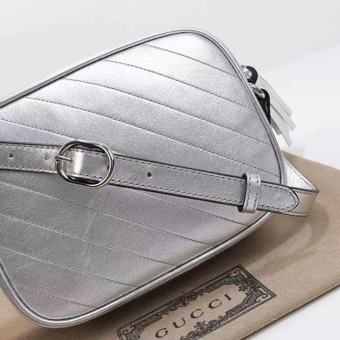 Gucci Women GG Blondie Small Shoulder Bag Metallic Silver Leather Zipper Closure