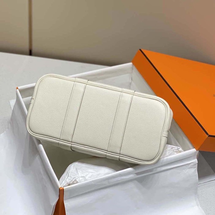 Hermes Unisex Garden Party 30 Voyage Bag-White