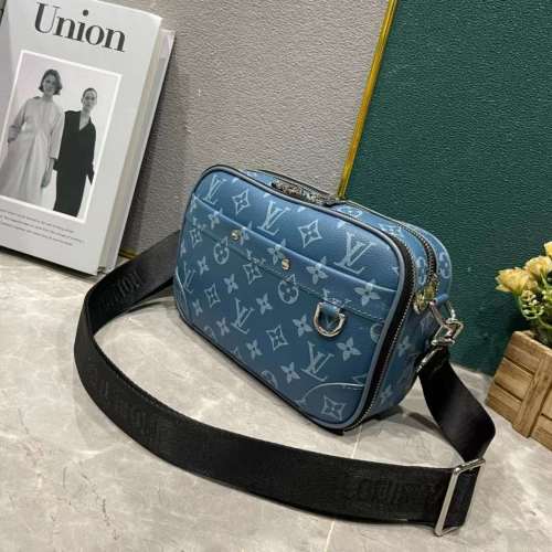 Louis Vuitton LV Unisex Alpha Messenger Agave Blue Taiga Cowhide Leather Monogram Coated Canvas M31016