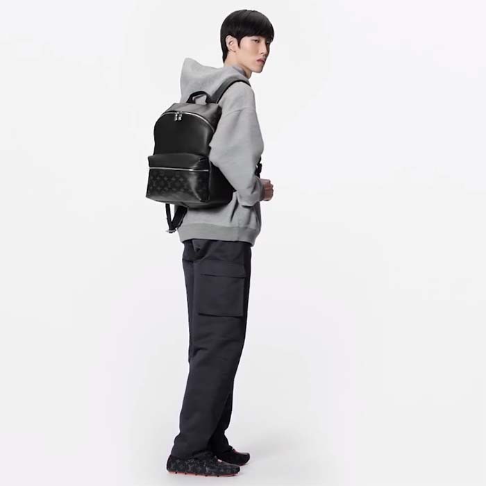 Louis Vuitton LV Unisex Discovery Backpack PM Black Taiga Cowhide Leather M30230