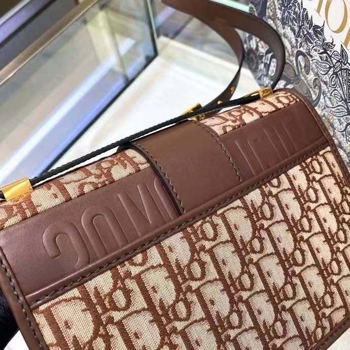 Dior Women CD 30 Montaigne Bag CD Clasp Burgundy Dior Oblique Jacquard