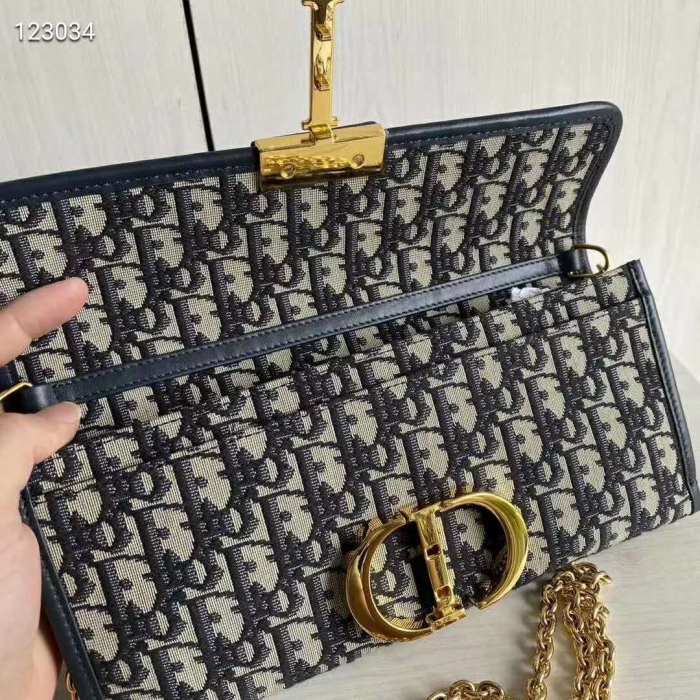 Dior Women 30 Montaigne Pouch Blue Dior Oblique Jacquard 'CD' Clasp