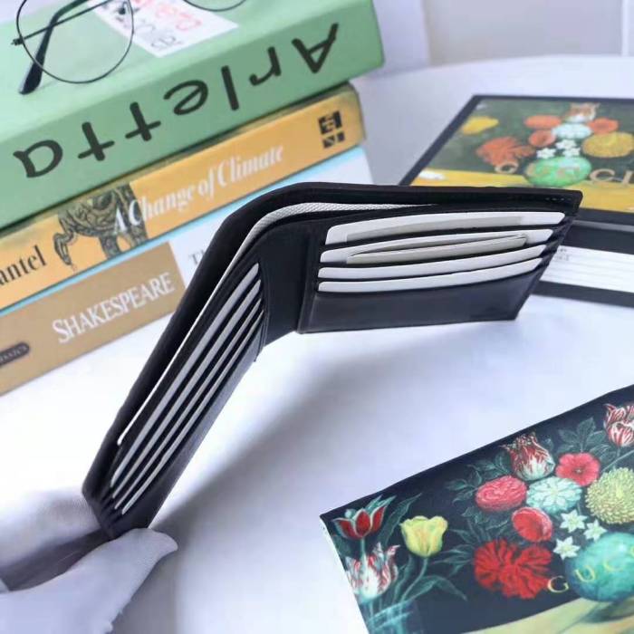 Gucci GG Men Gucci Signature Web Wallet in Black Gucci Signature Leather