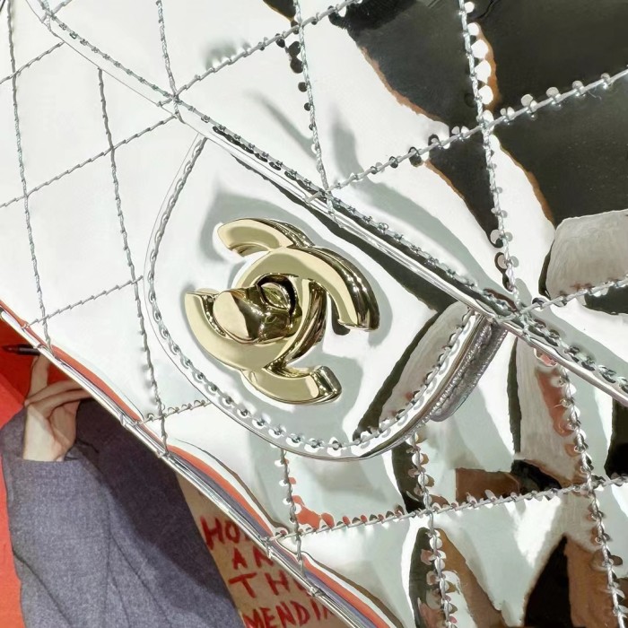 Chanel Women CC 22 Mini Flap Bag Star Coin Purse Mirror Metallic Calfskin Gold