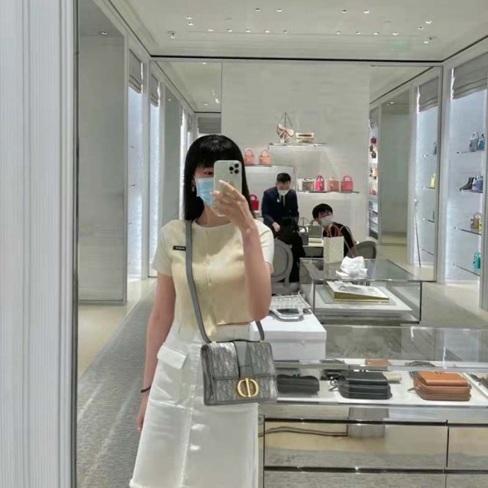 Dior Women 30 Montaigne Bag Gray Dior Oblique Jacquard