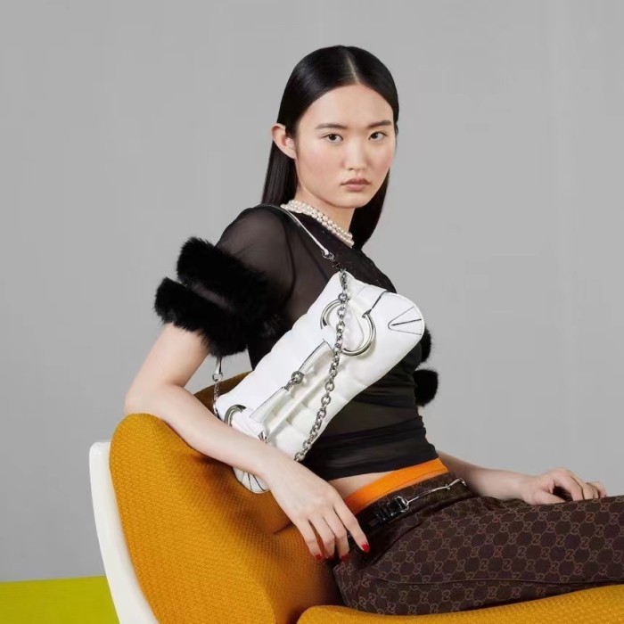 Gucci Women Horsebit Chain Medium Shoulder Bag White Quilted Leather Maxi Horsebit