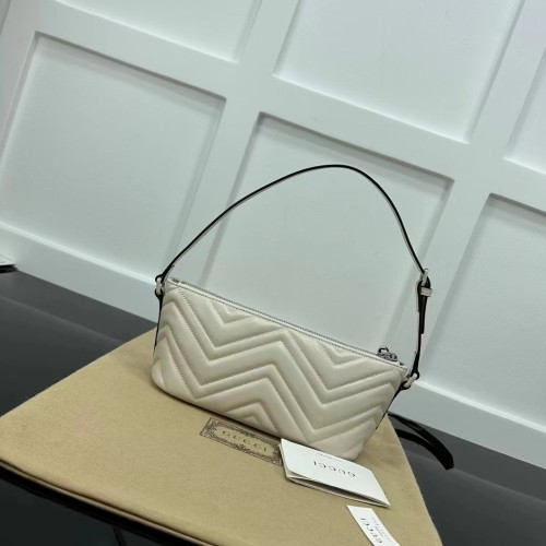 Gucci Women GG Marmont Shoulder Bag White Matelassé Chevron Leather