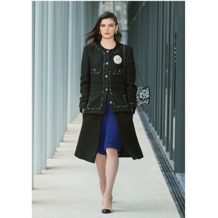 Chanel Women CC Classic Handbag Embroidered Velvet Sequins Silver-Tone Metal Black Silver