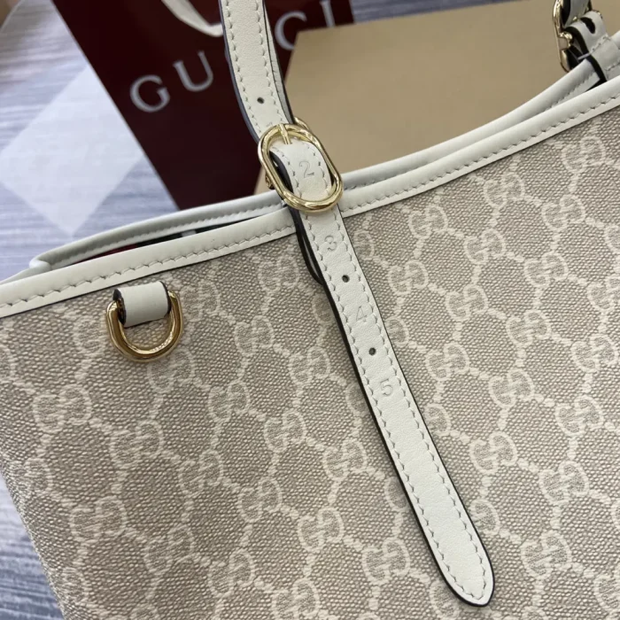 Gucci Women GG Emblem Medium Tote Bag-White 815213FAD6L9641