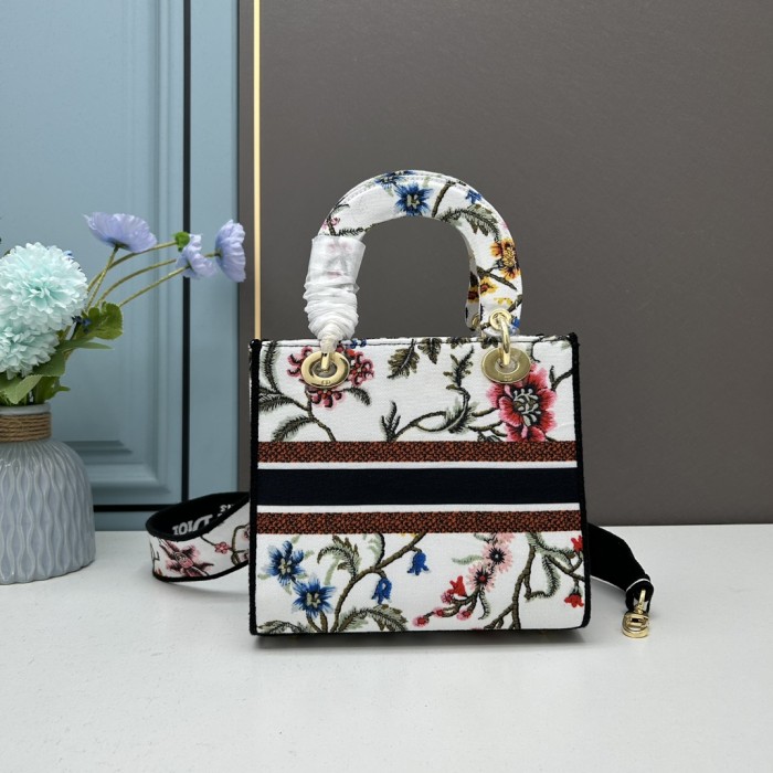 Dior Women CD Medium Lady D-Lite Bag White Multicolor Dior Petites Fleurs Embroidery